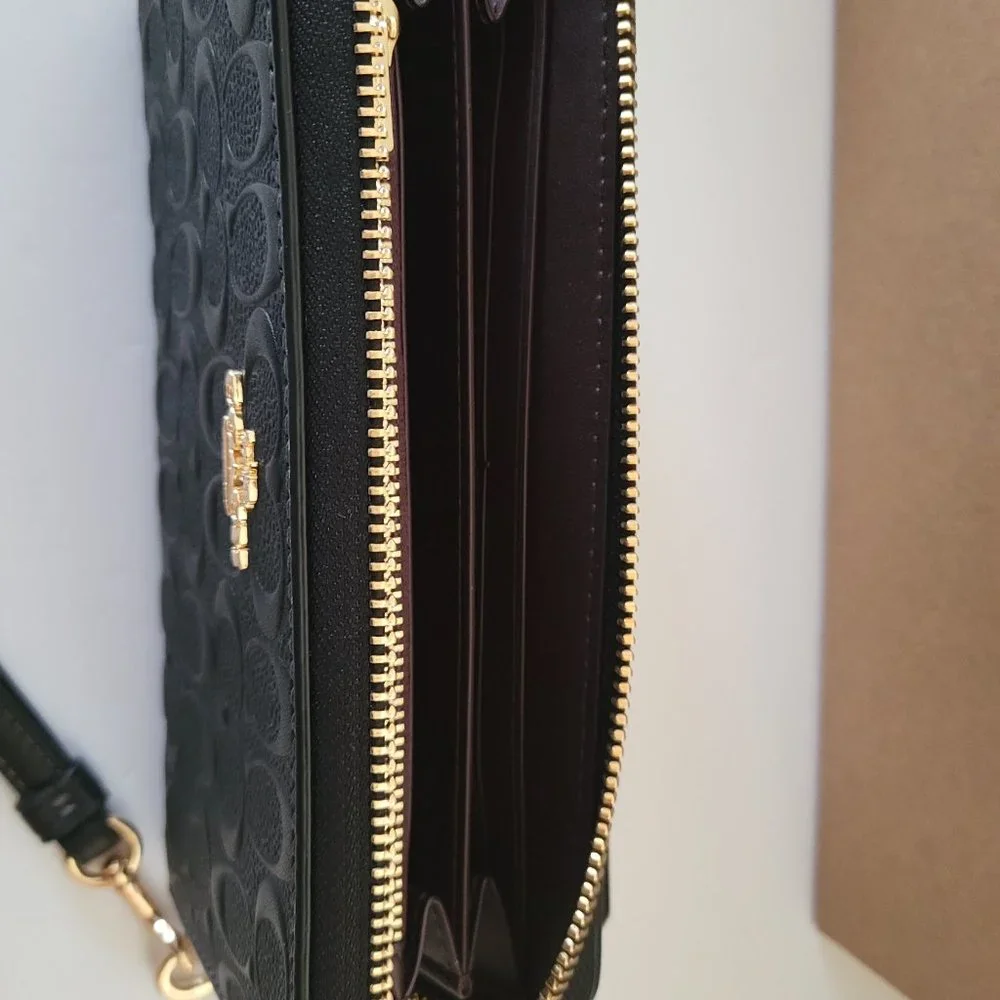 Coach CF464 Boxed Debossed Long Zip Around Wallet Clutch Wristlet Black 1 Charm - Picture 8 of 8